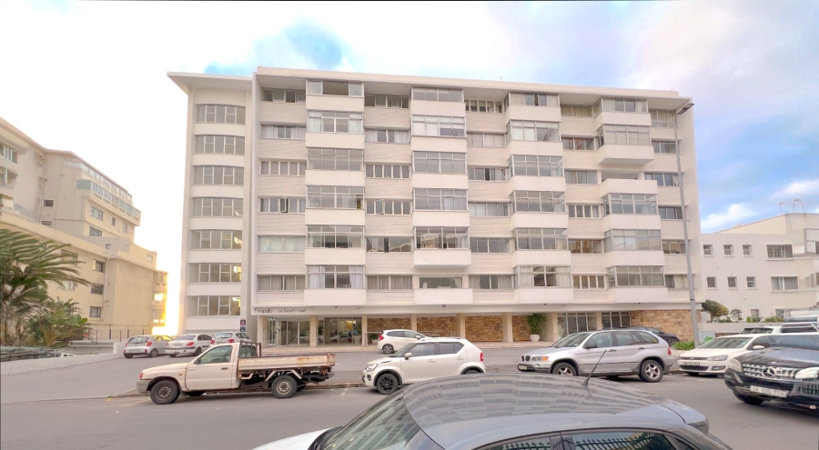 To Let 2 Bedroom Property for Rent in Sea Point Western Cape